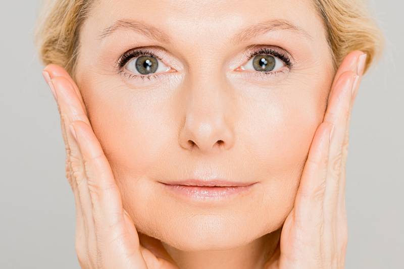 A partir de quel âge faire un lifting ? Les objectifs du lifting facial à Aix-en-Provence